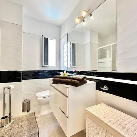 Torres De Yomely - M11d 플라야데라스아메리카스