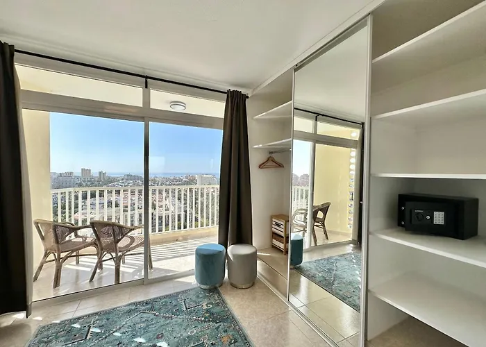 Torres De Yomely - M11d Playa de las Americas (Tenerife)