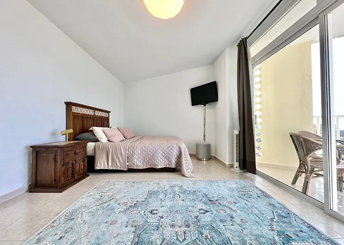 Torres De Yomely - M11d Playa de las Americas (Tenerife)